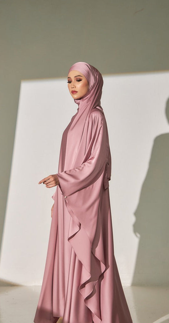 Sierra Abaya in Lilac Blush