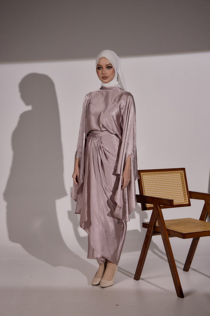 Emily Two-Way Set in Moonstone Pink