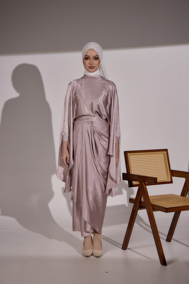 Emily Two-Way Set in Moonstone Pink