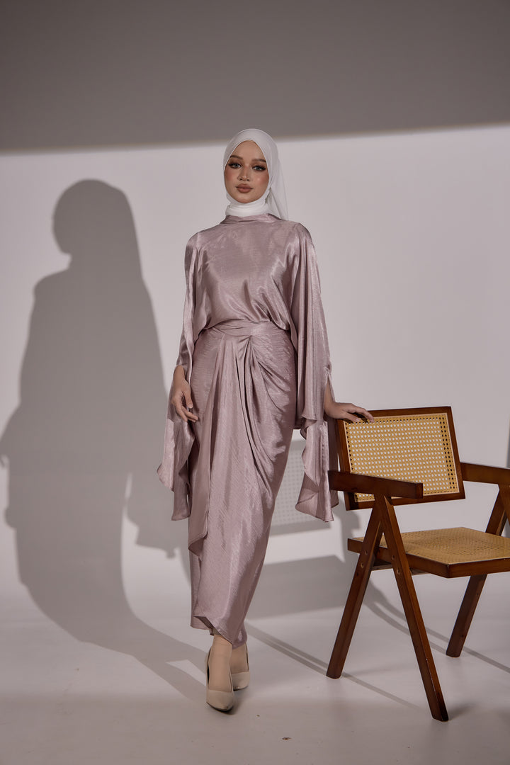 Emily Two-Way Set in Moonstone Pink