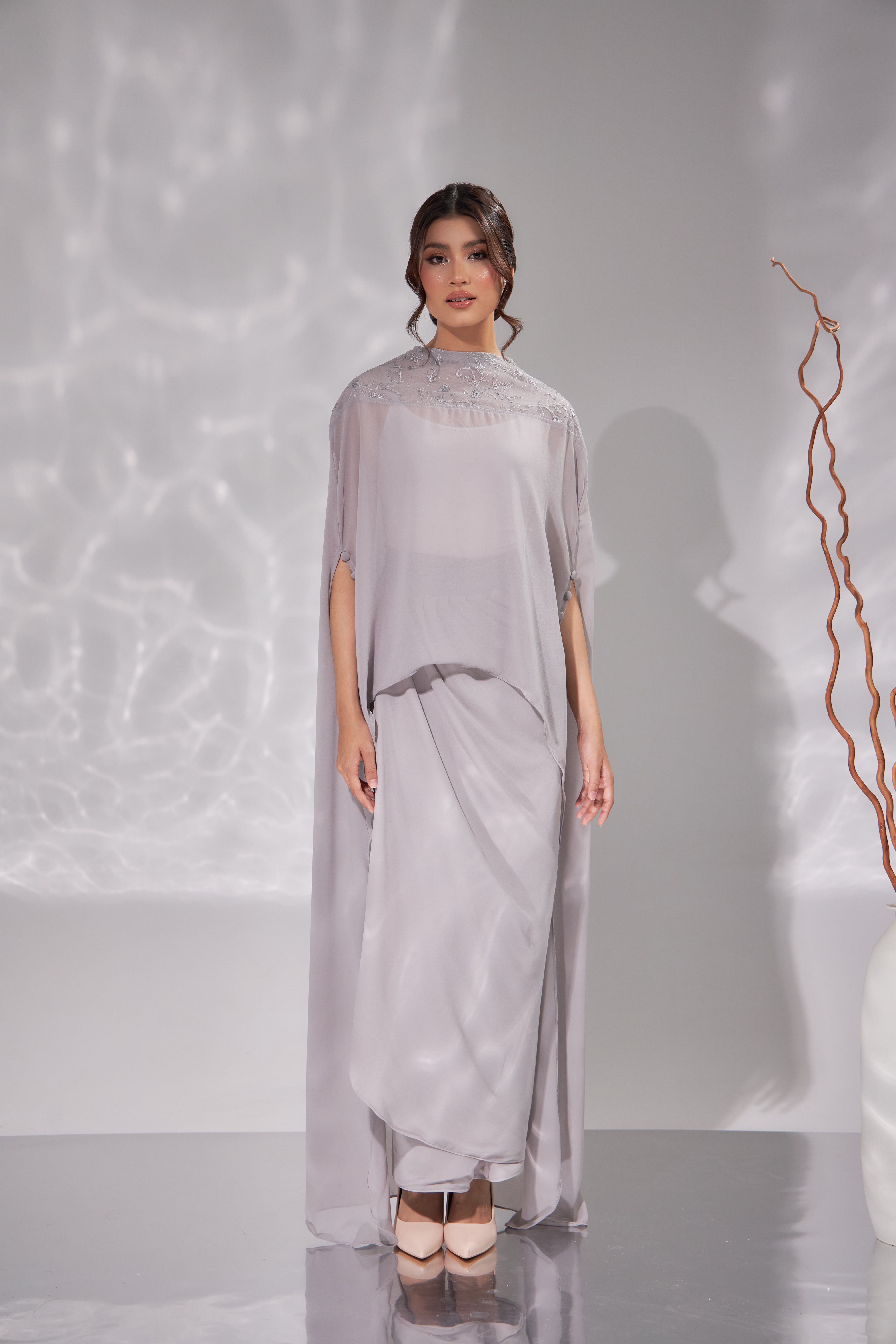 Enara Rassool Enara in Dove Grey – Luminour