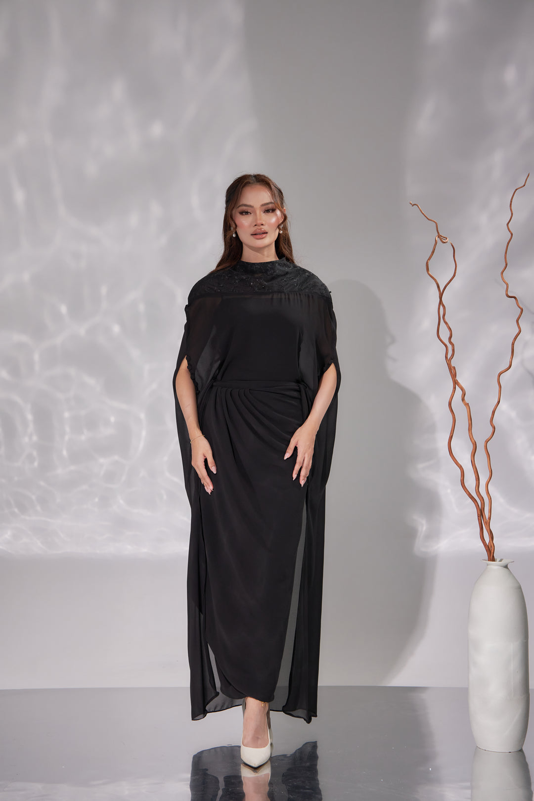 Enara in Opium Black