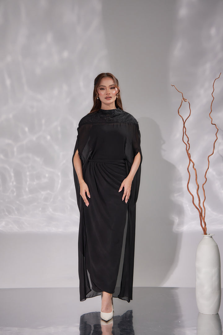 Enara in Opium Black