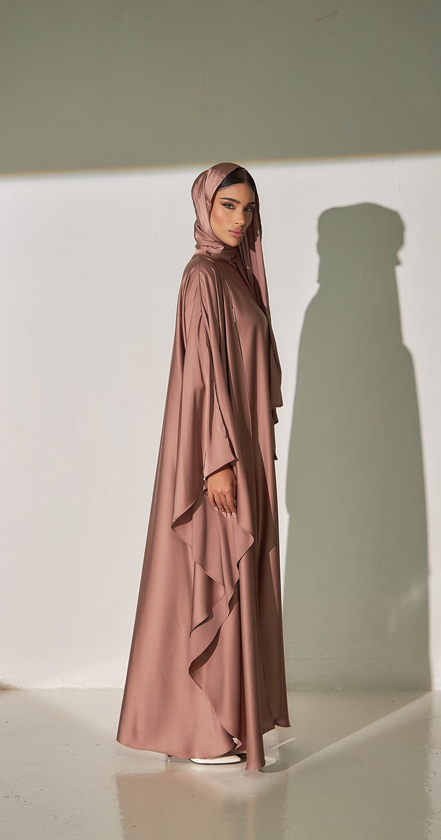 Sierra Abaya in Sienna